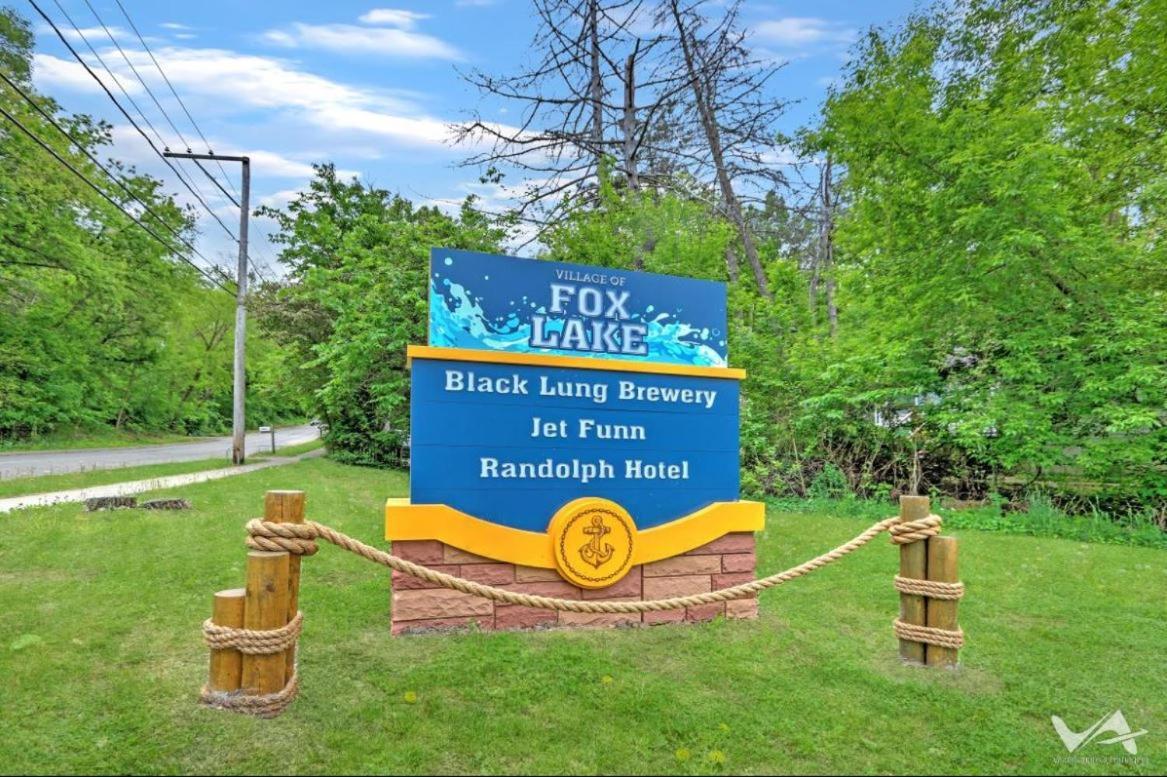 Randolph Hotel Fox Lake Exterior photo